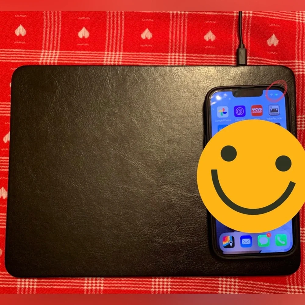 NWOT Traxx Wireless Charging Mouse Pad